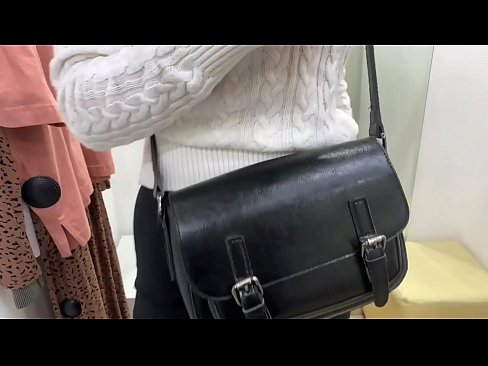 ❤️ Ommaviy onanizm yosh kaltak FeralBerry bir dildo bilan fitting xonasida seks uz.befuck-net.ru ❌